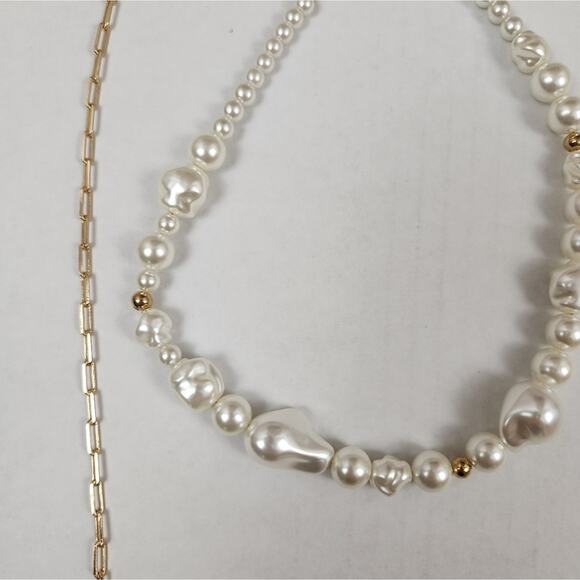 MEADOWE Mila Necklace Set in Gold NWT Faux Pearl - Picture 4 of 7